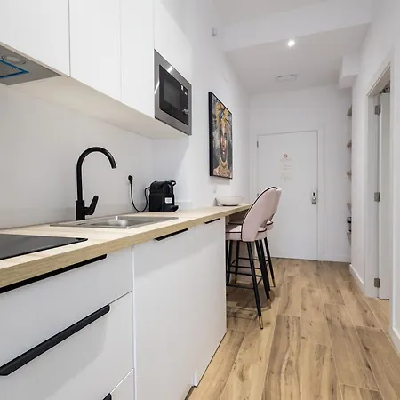 Primat Reig Flats 3*