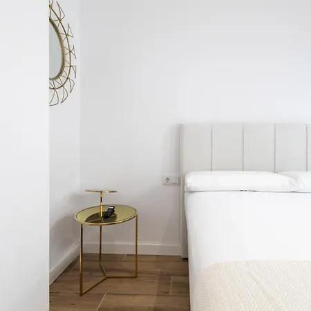 Primat Reig Flats 3*