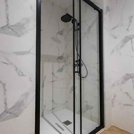 Primat Reig Flats 3*
