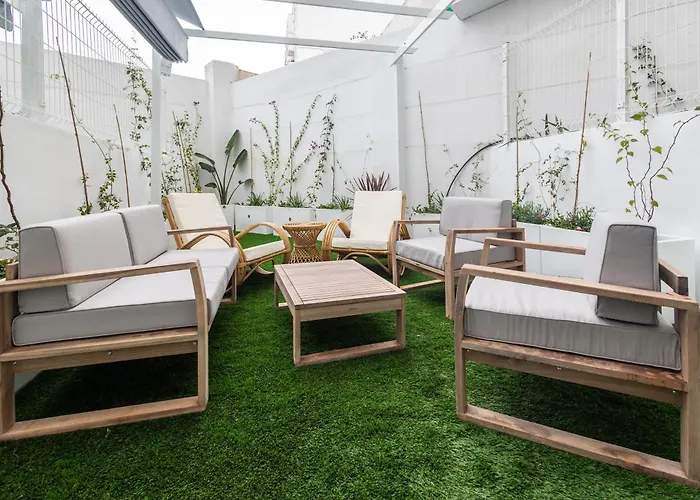 Lola By Concept Flats Aparthotel Valenza
